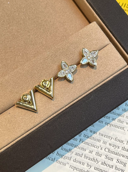 A1233  Women's new fashionable earrings and jewelry