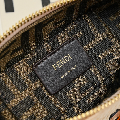 LFP32 bag 17-18-8cm Hand bag