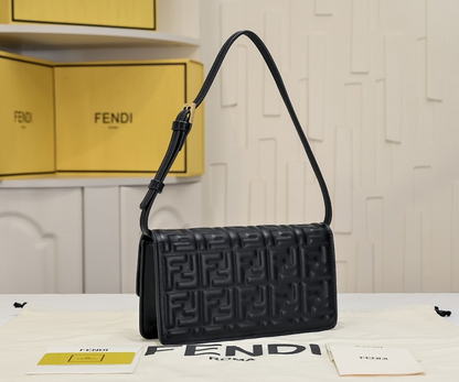 LFP6 Leather bag 21-5-11.5CM Shoulder bags