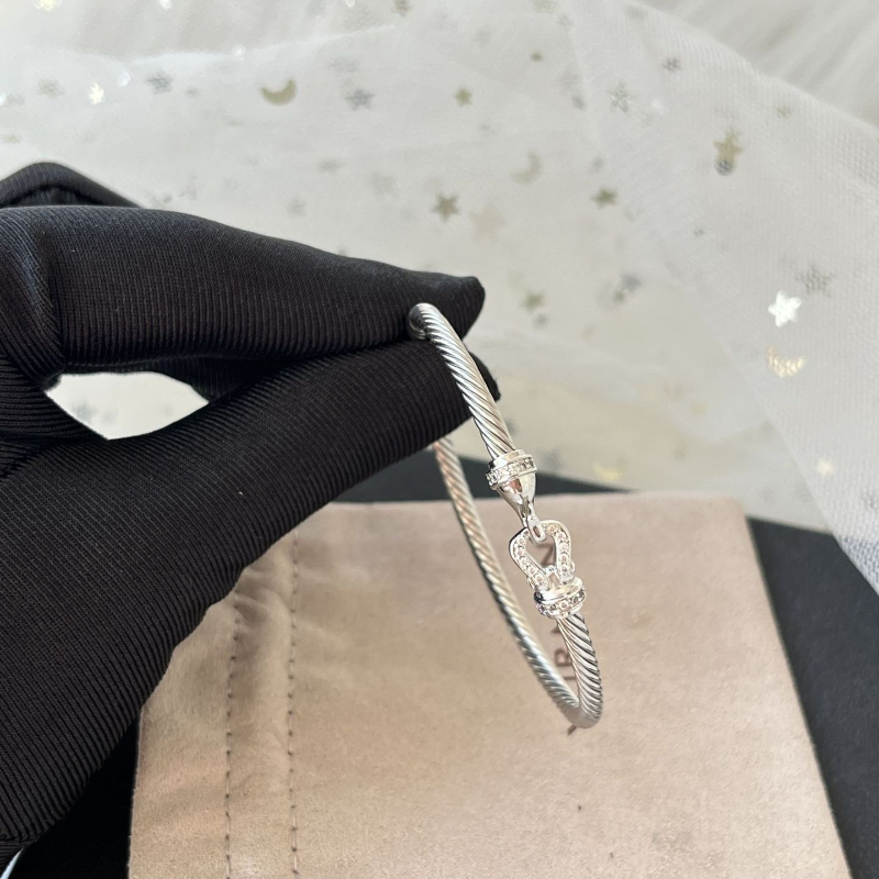 DY DB80 European and American popular 3MM diamond studded silver horseshoe buckle open bracelet jewelry