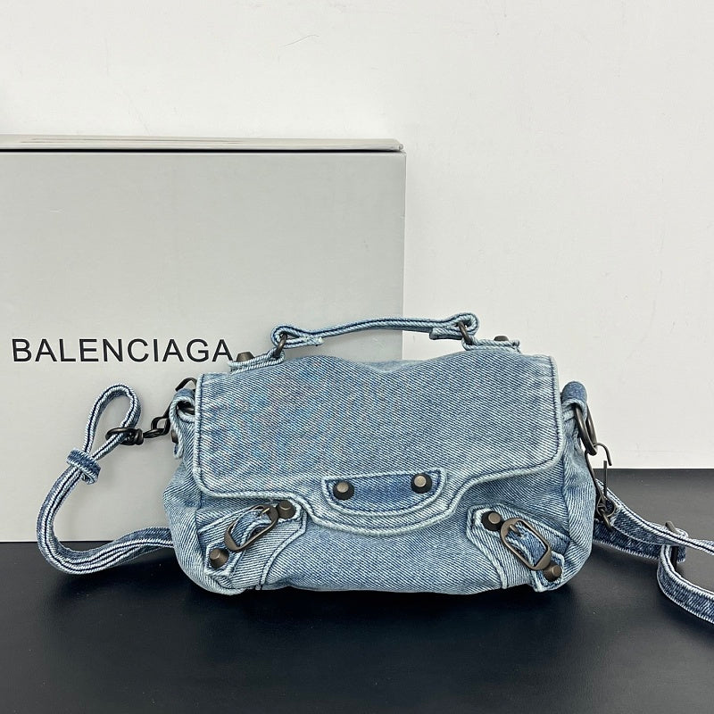 LBP17 Bag 22x8x12cm Shoulder bags