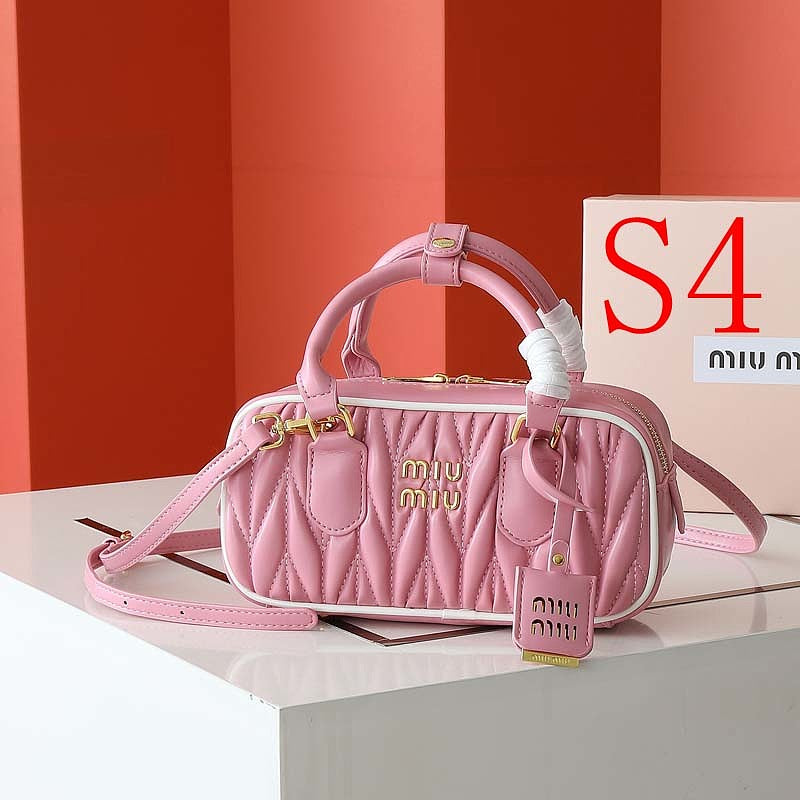 LMP23 bag 23-12-9cm Hand bag