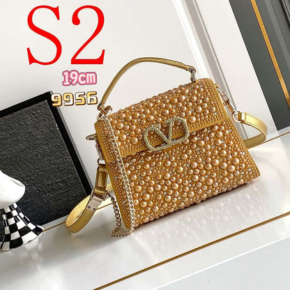 LVP9  bag 19-13-9 cm Shoulder bags