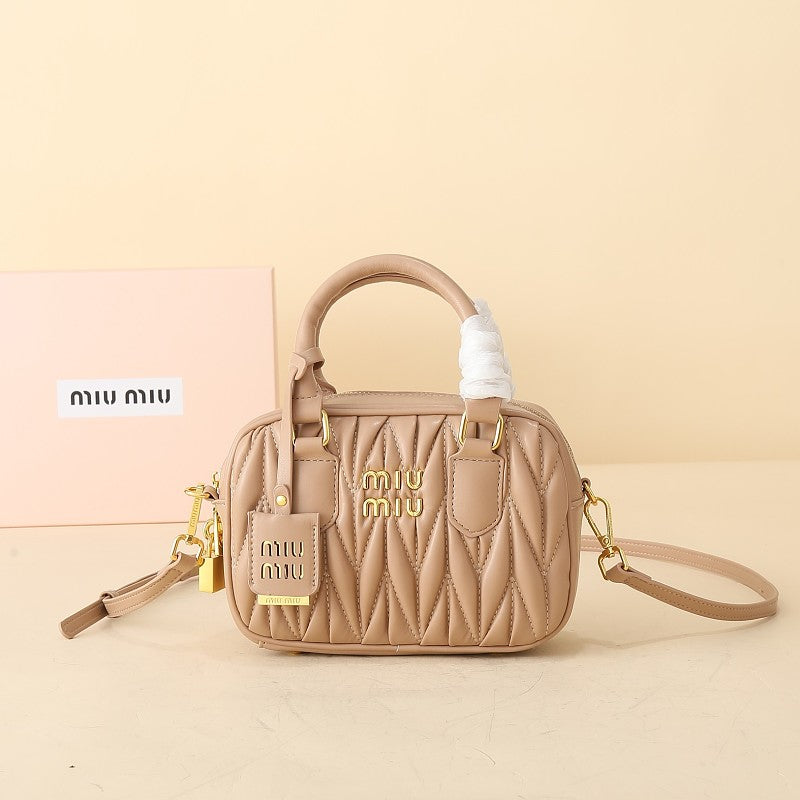 LMP19 bag 20-14-7CM Hand bag