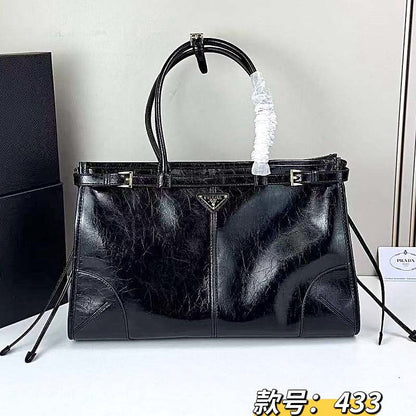 LPP43 bag 38-25-13cm Hand bag