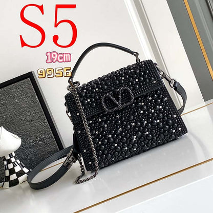 LVP9  bag 19-13-9 cm Shoulder bags