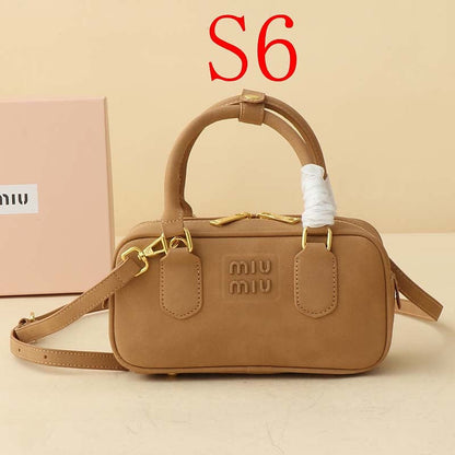 LMP21 bag 22-8-11cm Hand bag