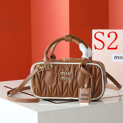 LMP23 bag 23-12-9cm Hand bag