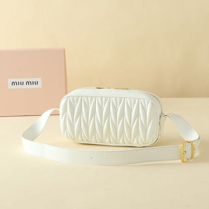 LMP15 bag 24-11.5-7cm Shoulder bags