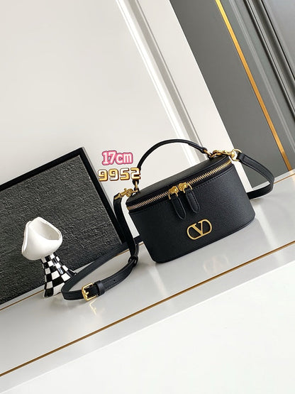 LVP2 bag17-10- 9cm  Shoulder bags