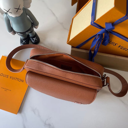 LLP303  bag 24×18×9cm Shoulder bags