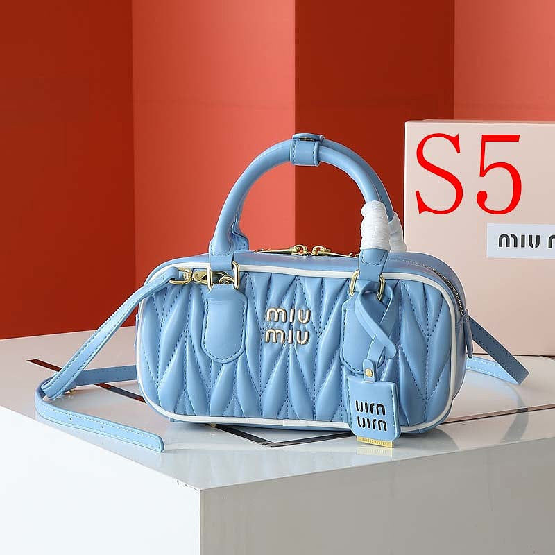 LMP23 bag 23-12-9cm Hand bag