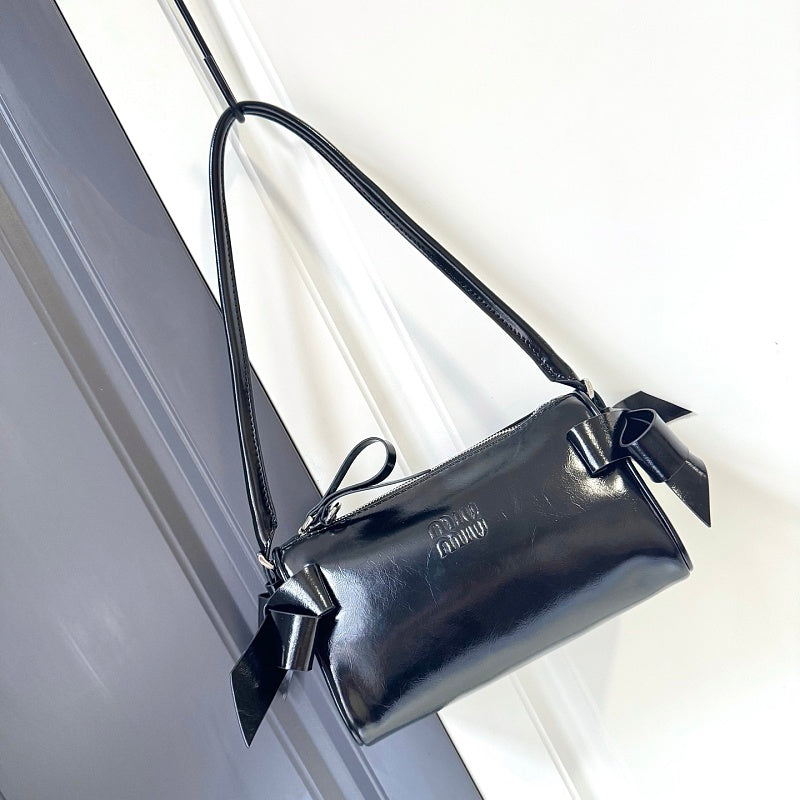 LMP28 bag 22-13-6cm Hand bag