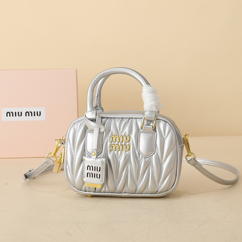 LMP19 bag 20-14-7CM Hand bag