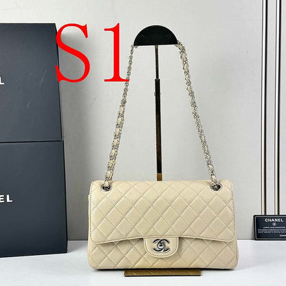 LCP130  Bag 25-15-6cm Shoulder bag