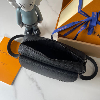 LLP303  bag 24×18×9cm Shoulder bags
