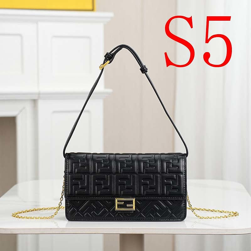 LFP53 bag 21-5-11.5cm Shoulder bags