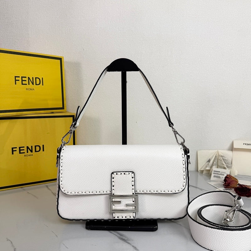 LFP30 bag 27-15-6CM Shoulder bags